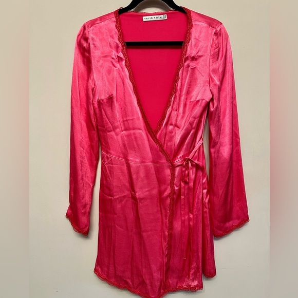 Third Form Barbie Pink Robe Style Dress Size 2 - Picture 1 of 9